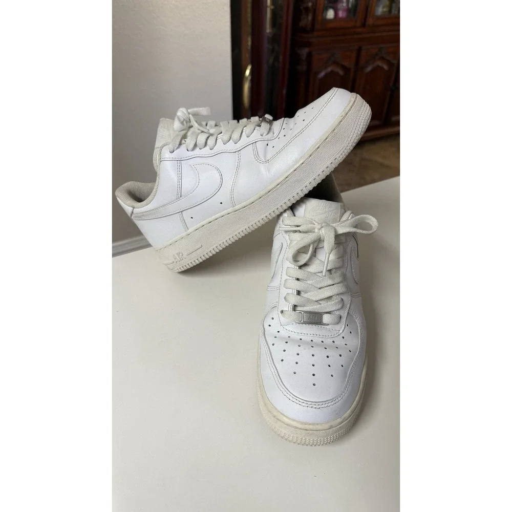 Nike Air Force 1 Low 07 Triple White AF1 CW2288-111 Men's Size 9 Sneakers
